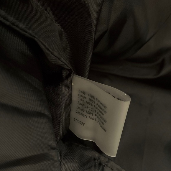 NWT* Victoria’s Secret Limited Edition Tartan Plaid Sherpa Carryall Tote Bag - Picture 6 of 7